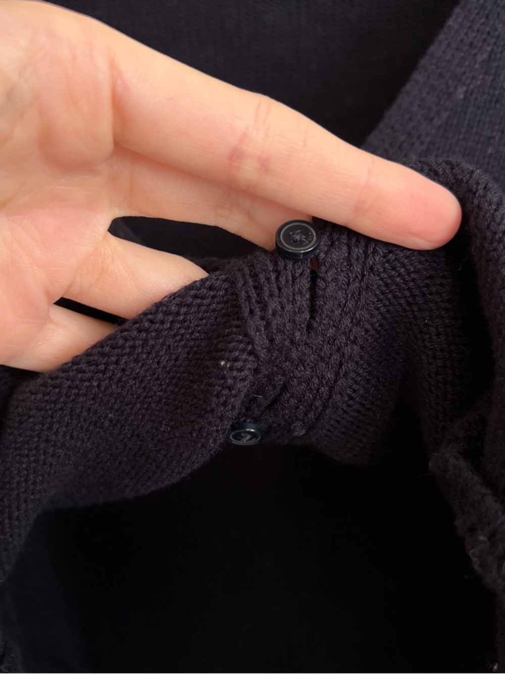 Aritzia Wilfred Admiral Basque V-Neck Cardigan Sweater - Picture 4 of 7
